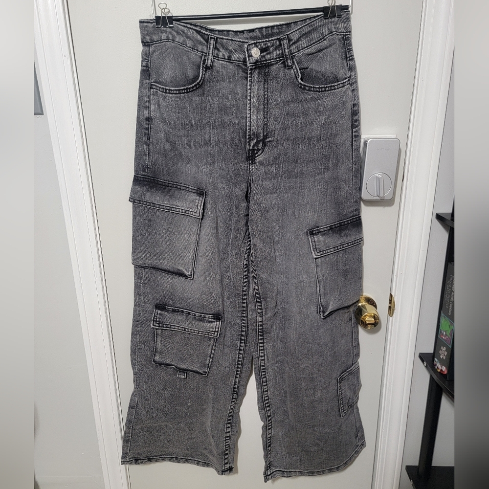 H&M Divided Wide High Cargo Women's Jeans Size 8